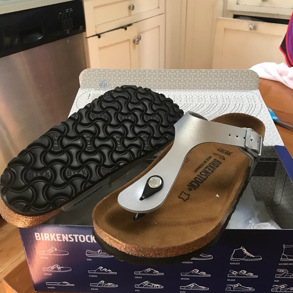 NWT silver birkenstock